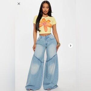 Fashion Nova Women's Light Blue Wide-Leg Boho Jeans Sz 22